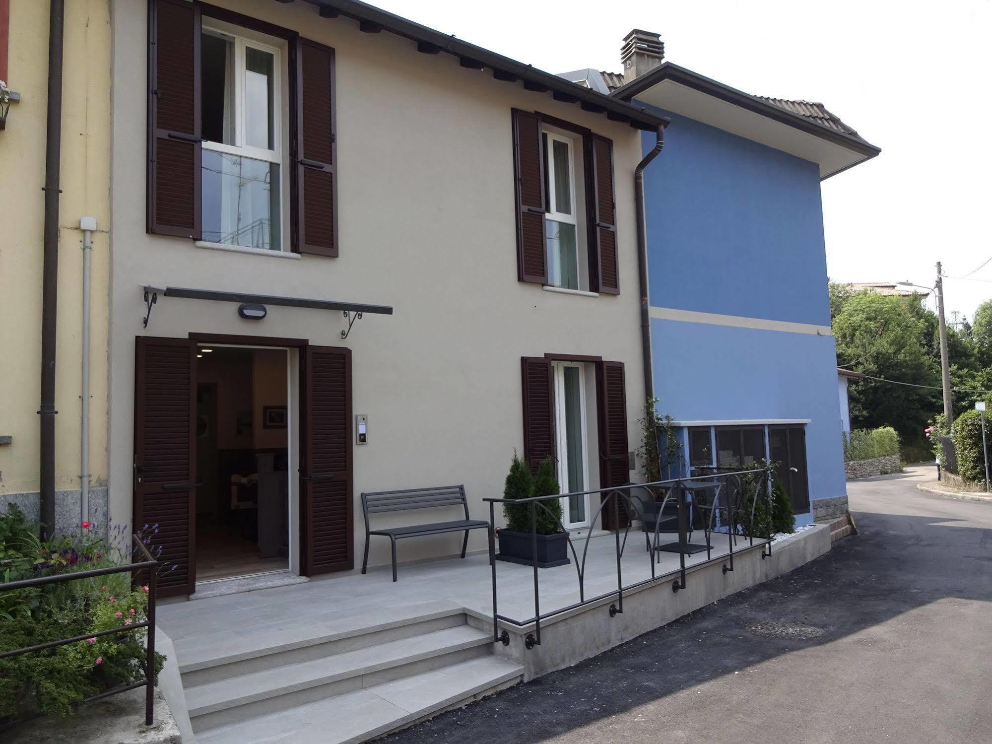 Italianway - Affittacamere Brenna San Fermo della Battaglia Exteriör bild